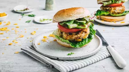 GLUTEN-FREE ITALIAN CHICKEN BURGER GLUTEN-FREE ITALIAN CHICKEN BURGER