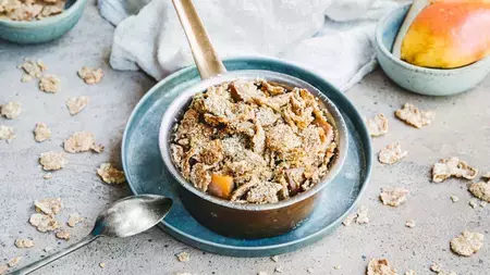 FITNESS PEAR AND WHOLEGRAIN CRUMBLE FITNESS PEAR AND WHOLEGRAIN CRUMBLE