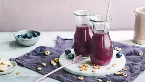 CHEERIOS® Blueberry Cereal Smoothie